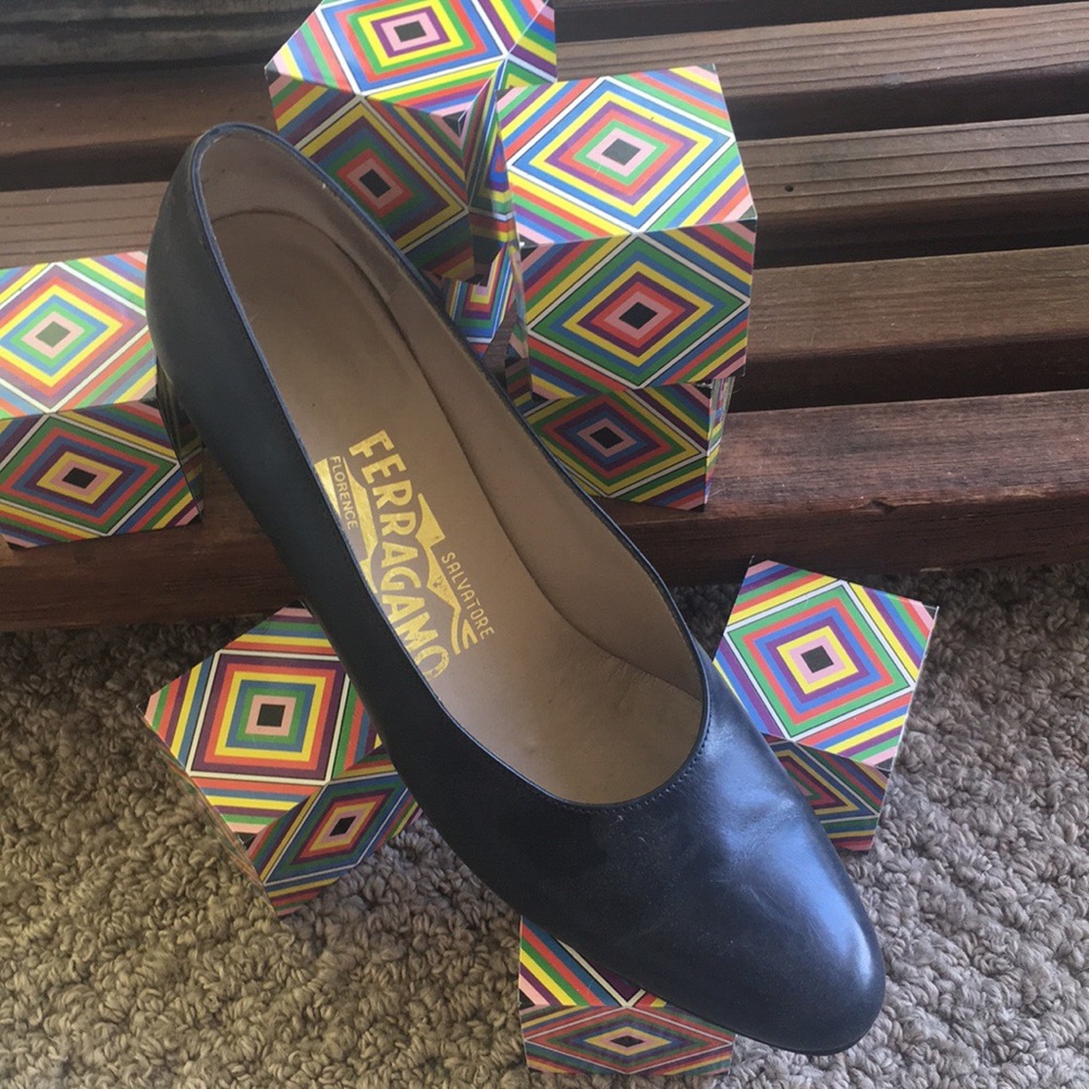 Shoes, ferragamo, navy, excellent condition